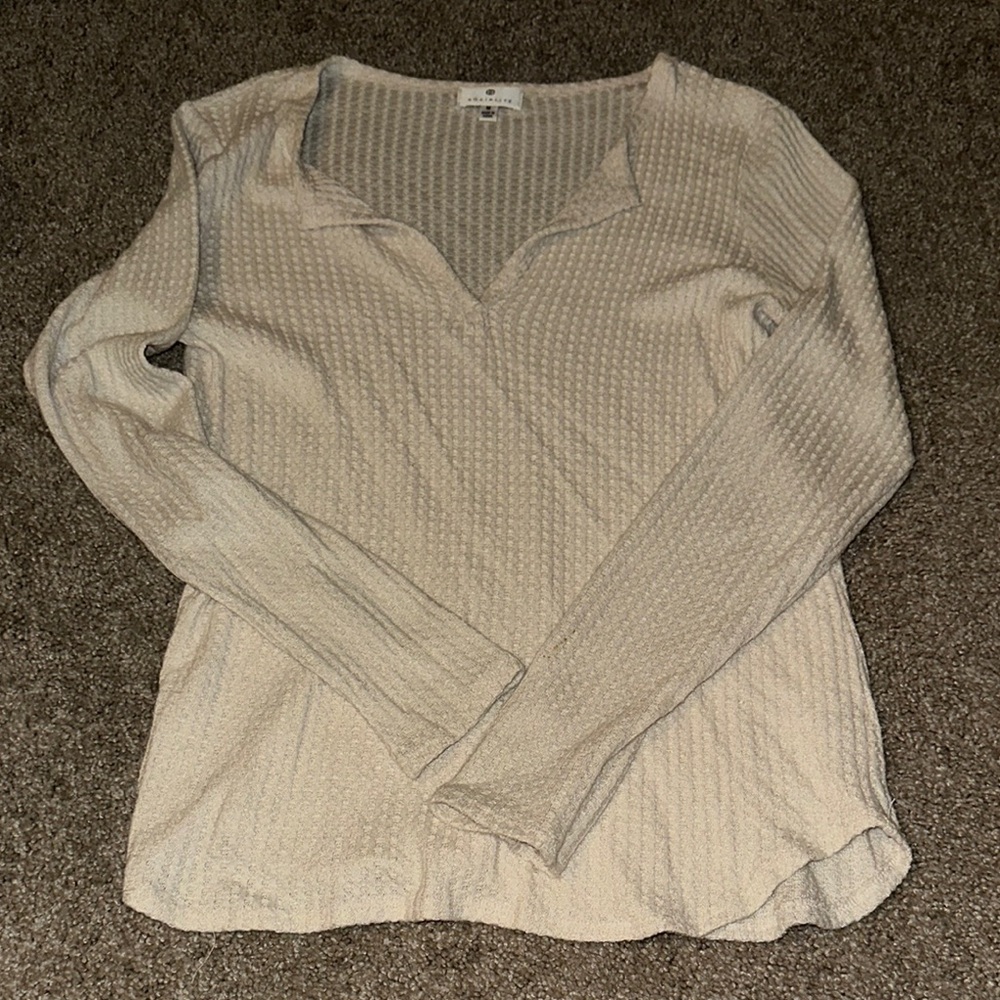 Socialite Cream Textured V-Neck Blouse